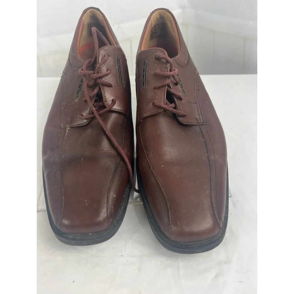 Men’s Clarks 10 1/2M “Eastford Low” Oxford Shoes in Dark Brown leather